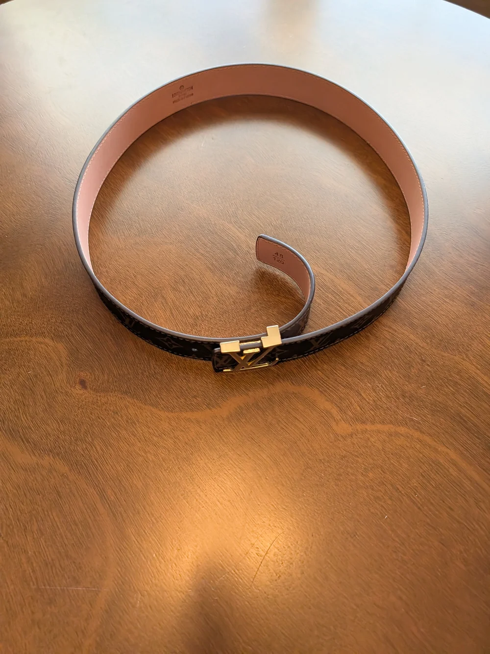 Louis Vuitton classic belt